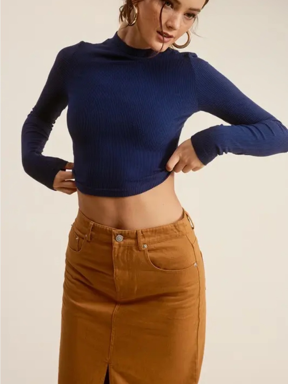 🆕🤍NAVY KNIT SARA TOP - Picture 2 of 2